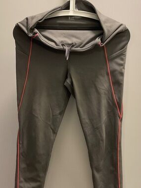 GapFit leggings with pockets